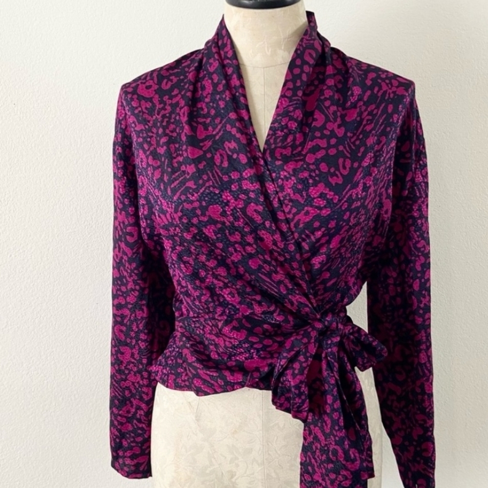 Vintage 1980’s JH Collectibles wrap around long sleeve blouse top retro